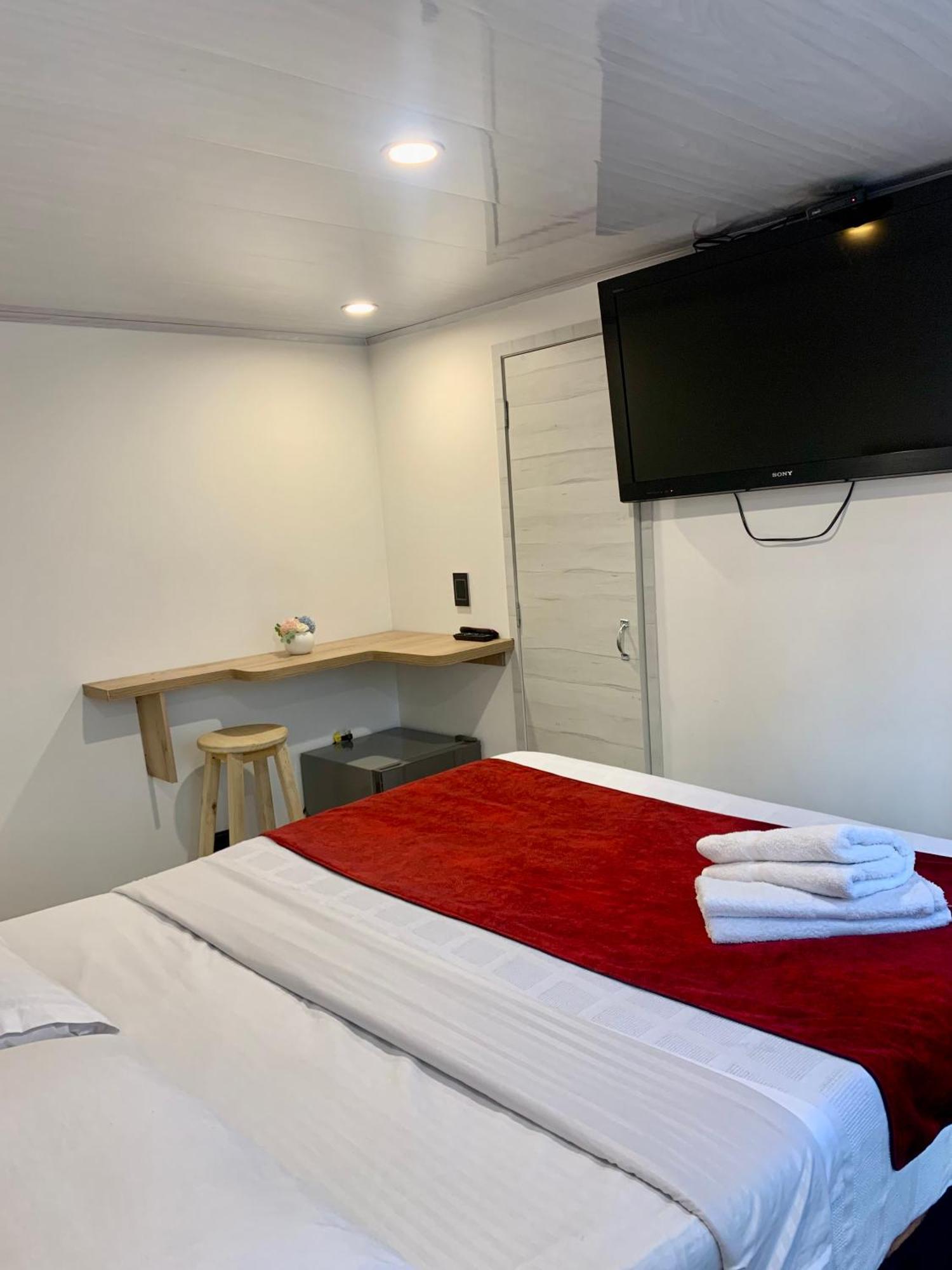 Hotel Urban Center Богота Екстериор снимка